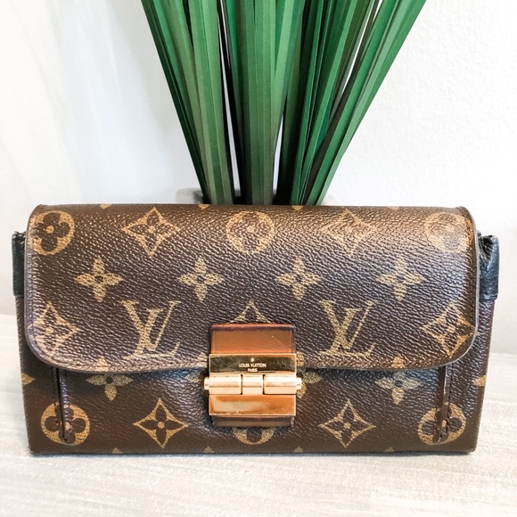 (SOLD)Louis Vuitton Bordeaux Elysee wallet - Picture 1 of 7